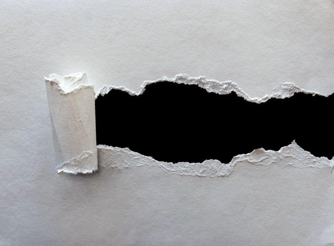 Papier eingerissen