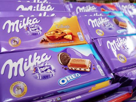 Schokoladentafeln von Milka zum Verkauf